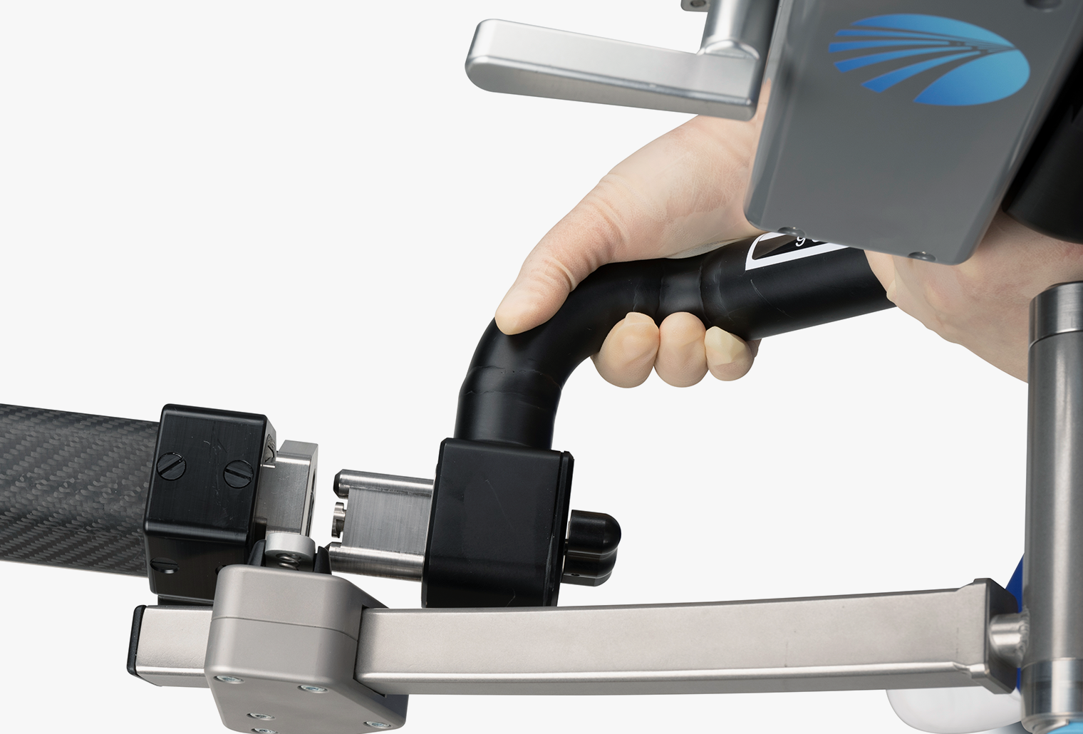 Adante_Installing Traction Mounts_2