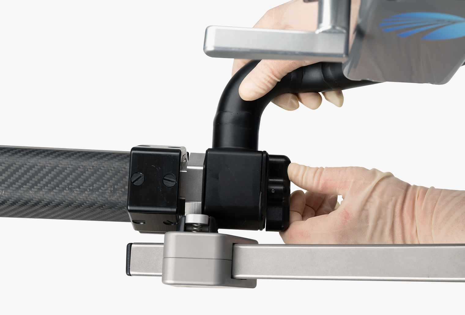 Adante_Installing Traction Mounts_3